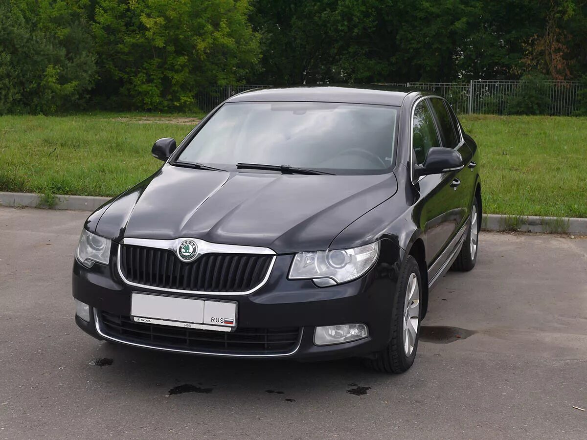 Куплю шкода суперб б у. Skoda Superb 2012. Skoda Superb 2012 черный. Skoda Superb II 2012. Шкода Суперб 2012 черный.