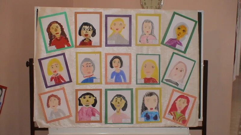 Мамочка ты мое солнышко. Мама солнышко. Мама солнышко мое слушать. Аппликация мама солнышко моё. Стенгазета мама солнышко а мы ее лучики.