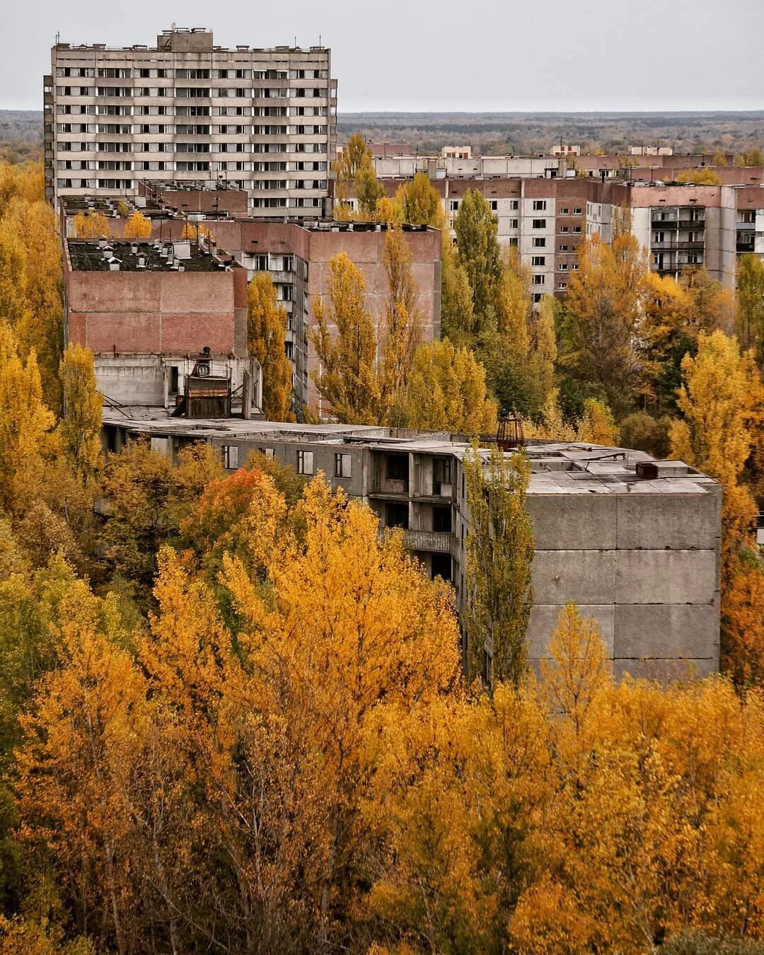 Чернобыль город Припять. Город Припять и ЧАЭС. Припять 2020 станция. Припять город призрак. Чернобы