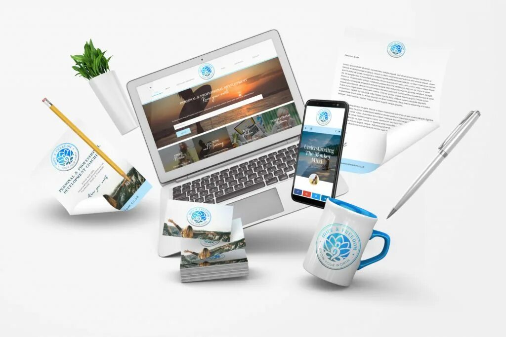 Графический и веб дизайнер разница. Мужчина с телефоном. Yoo ji-won - to her (2017). Нью медиа. Azia show media group.