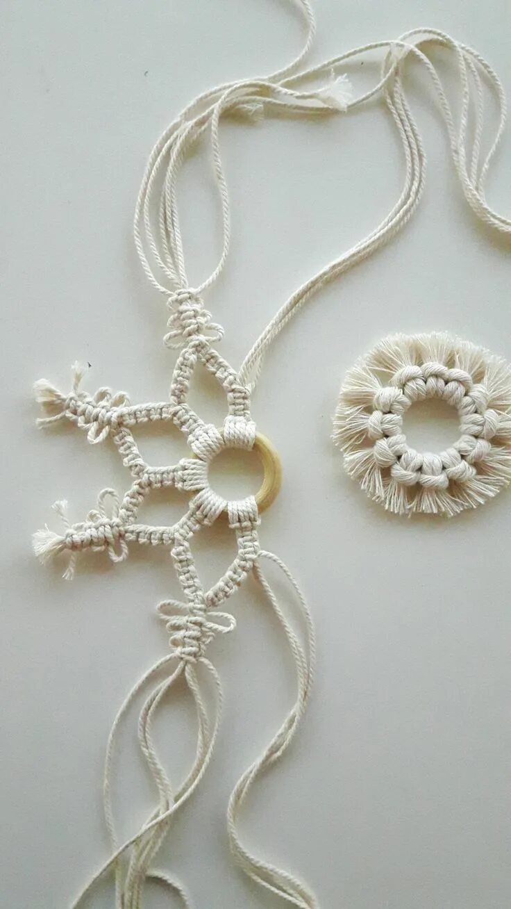 Плетение новогоднего шара макраме схема Christmas Balls, Macrame Christmas Ball, Macrame Christmas Tree Ornament, Christ