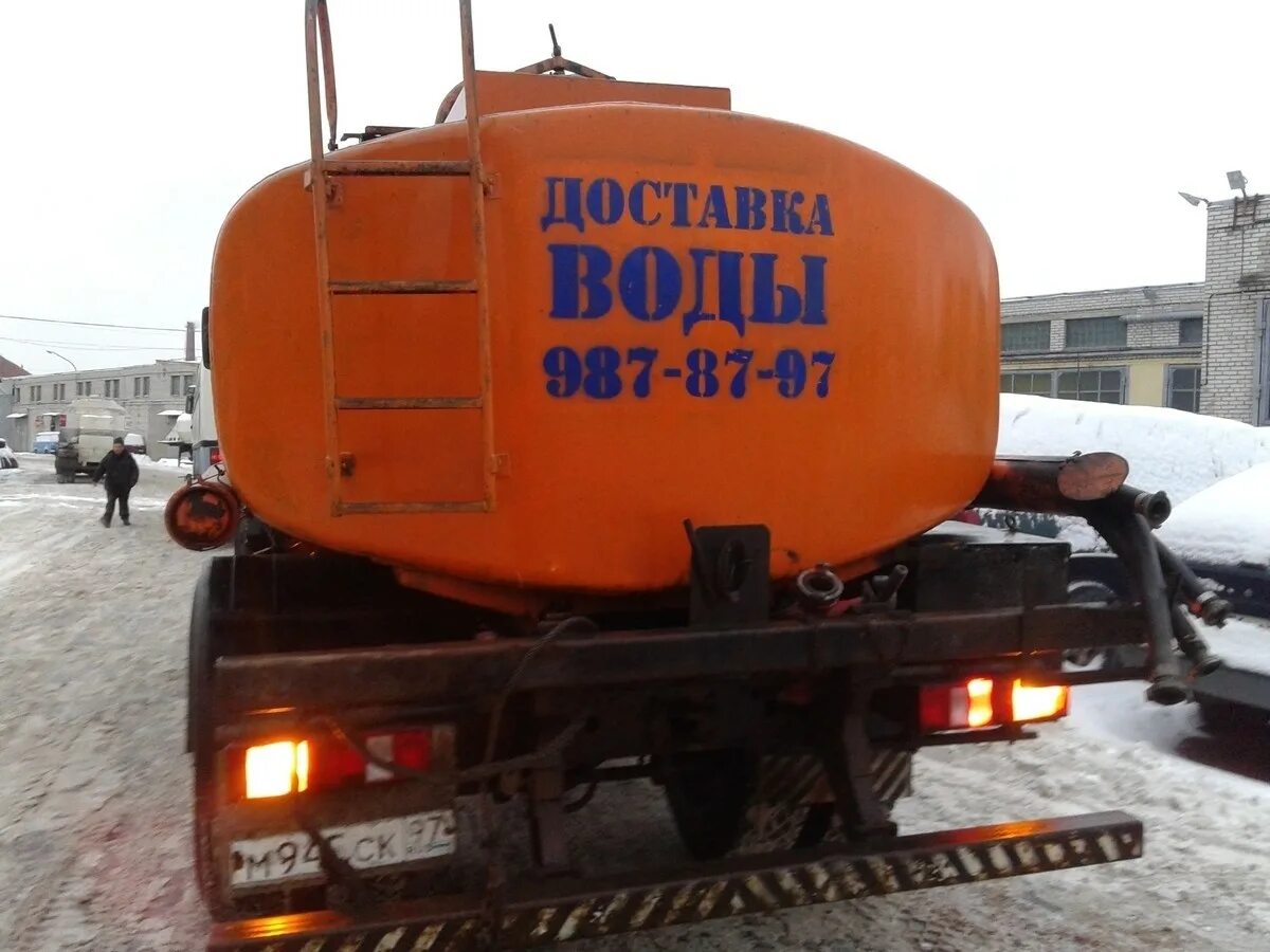 Водовозка красивая. Жд цистерна 73 м3. Авито судак спецтехника. Лоток край шоссе бетон. Доставьте цистерну к воротам.