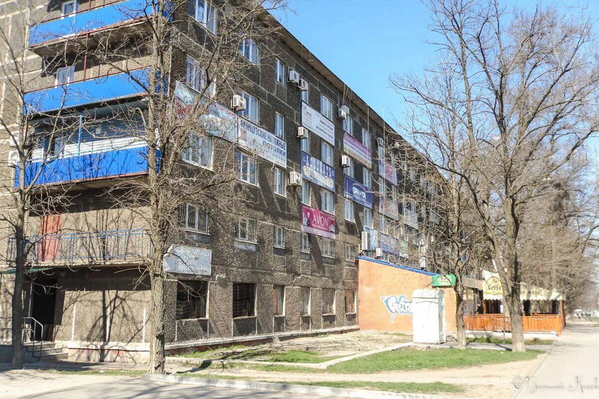 Мариуполь здание. Мариуполь 130 таганрогской дивизии. улица 130 таганрогской дивизии. улица таганрогской дивизии мариуполь.
