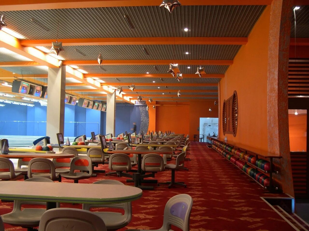 космик краснодар красная площадь. афимолл бильярд. краснодар улица дзержинского 100 космик. боулинг парк мандарин краснодар. красная площадь краснодар кинотеатр боулинг.