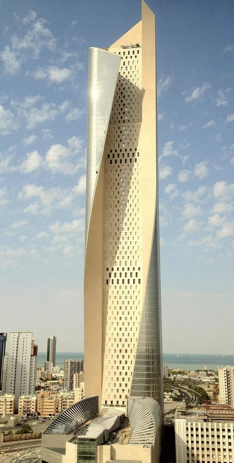 Башня Аль-ХАМРА. Кувейт небоскрёб Аль-ХАМРА. Башня Аль ХАМРА высота. Башня «Аль-ХАМРА Фирдаус»..