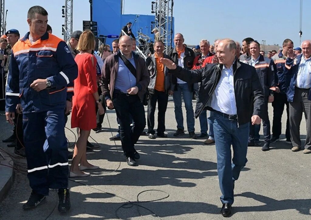 Когда открылся крымский мост. Открытие крымского моста 2018. церемония открытия крымского моста. торжественное открытие крымского моста.