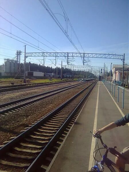 Железнодорожный вокзал рощино. Рощино ленинградская область. Рощино платформа. Станция рощино. Станция рощино.