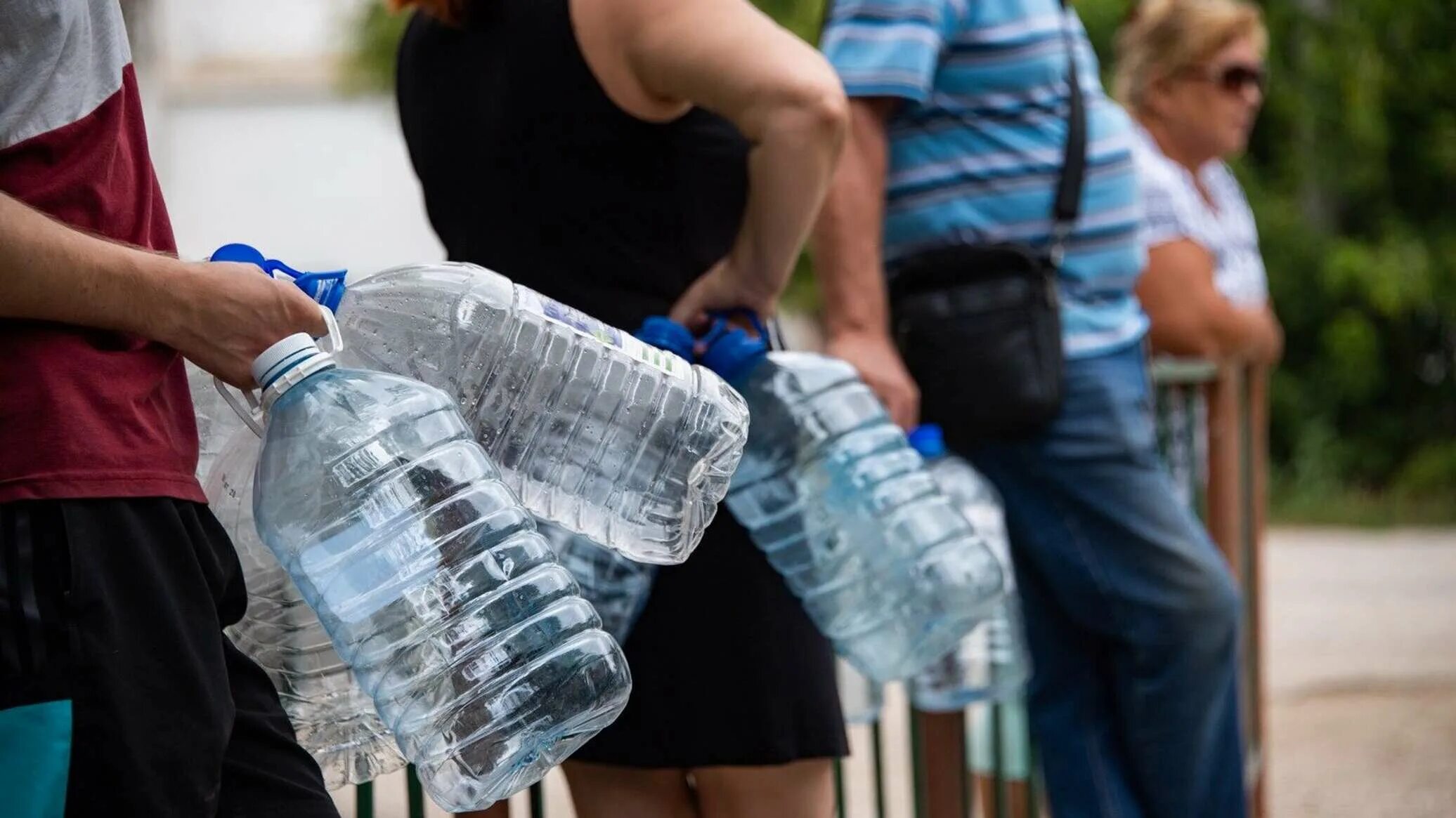 Питьевая вода Крым. Отключили воду. Отключение воды Крым. Роспотребнадзор вода. Горячая вода симферополь