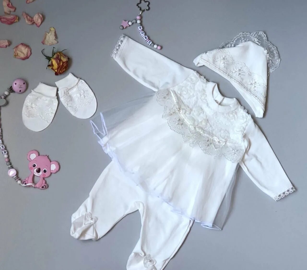 Костюмы на выписку для новорожденных. Костюм на выписку из роддома для девочки. Костюмчик на выписку для девочки. Костюм на выписку для девочки. Платье для новорожденной девочки на выписку.