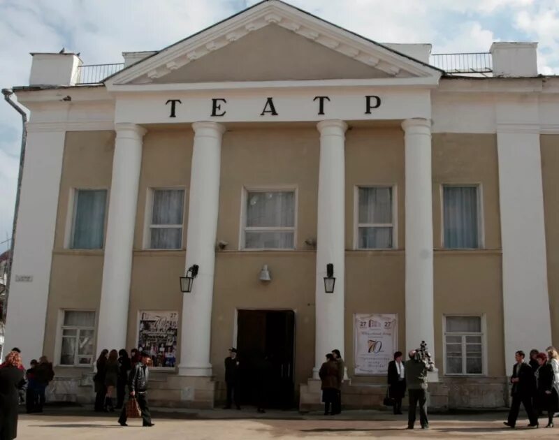 Вольский театр