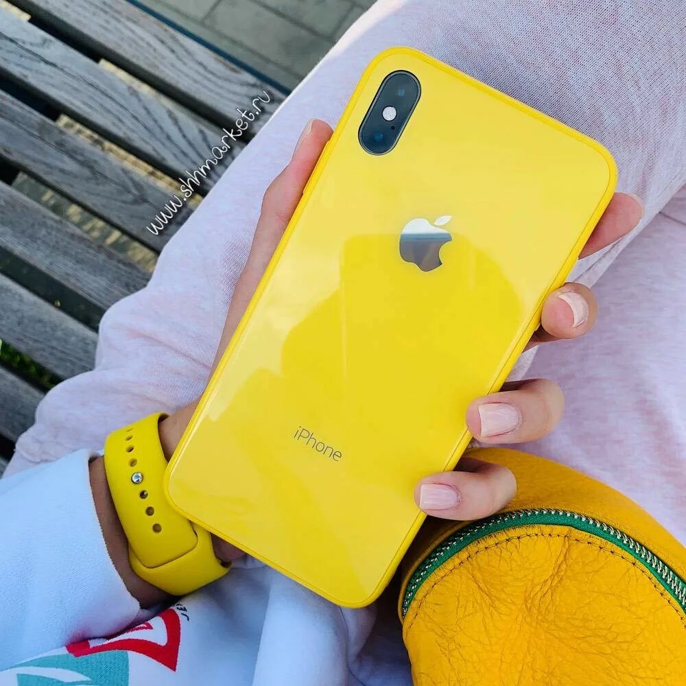 Iphone XS Max жёлтый чехол. Айфон XS Макс желтый. Айфон 10 XS желтый. Iphone XS Мах желтый.