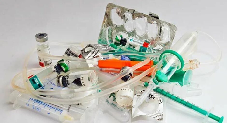 Медицинские отходы. Утилизация медицинских отходов. Медицинские и фармацевтические отходы. Пластмасса в медицине.