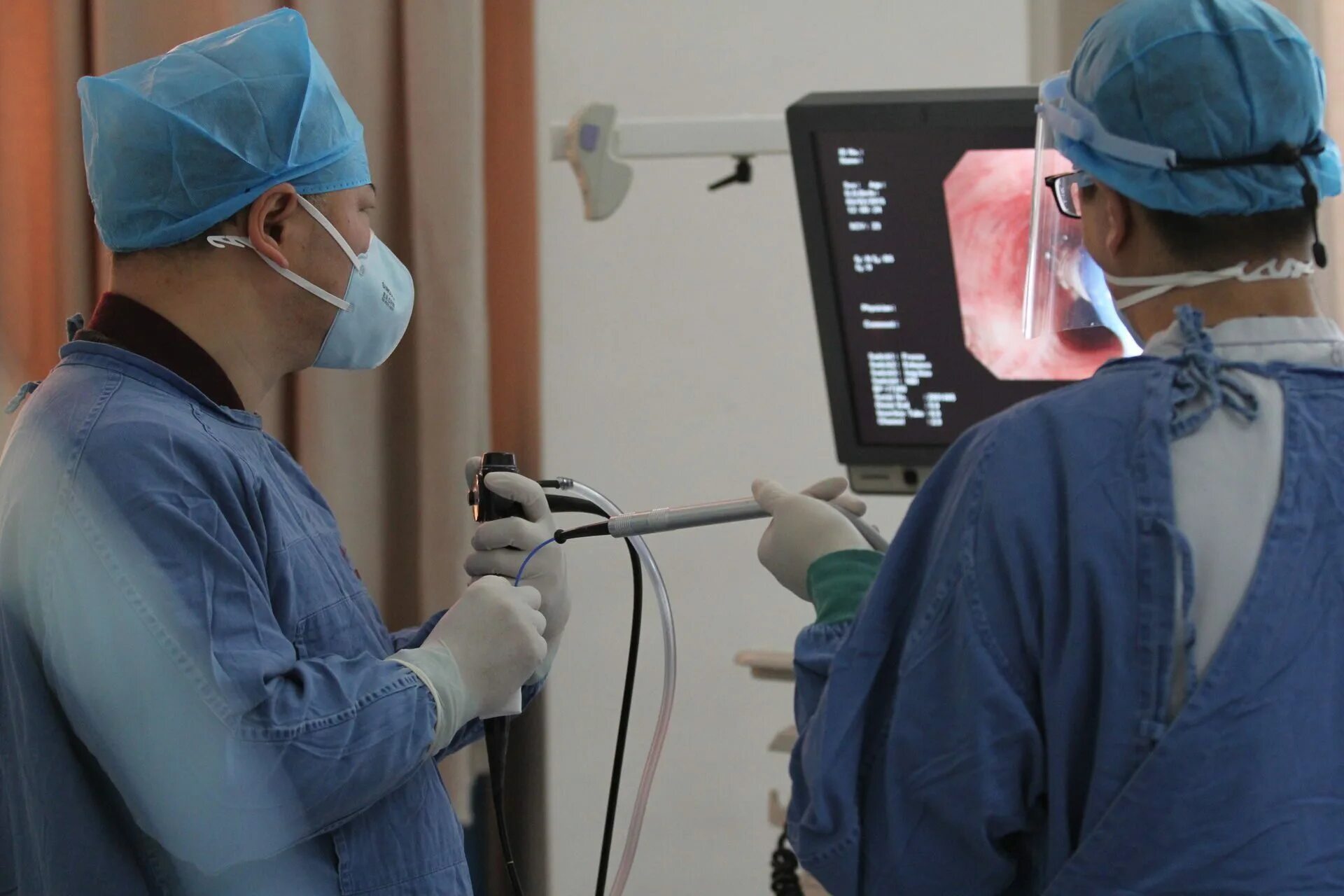 Аутофлуоресцентная бронхоскопия. Для проведения бронхоскопии эндоскопии. Фибероптическая бронхоскопия. Фибробронхоскопия (бронхоскопия, фбс, трахеобронхоскопия. Бронхоскопия через нос.