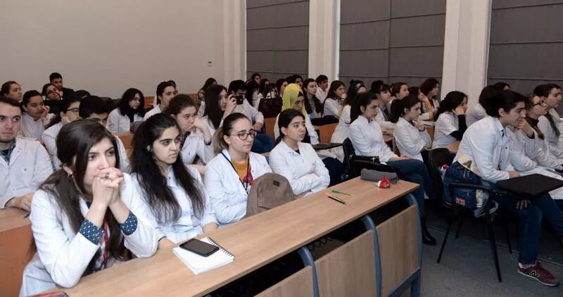 Бакинский медицинский университет. Медицинский институт в баку. Бакинский медицинский. Бакинский медицинский. Бакинский медицинский.