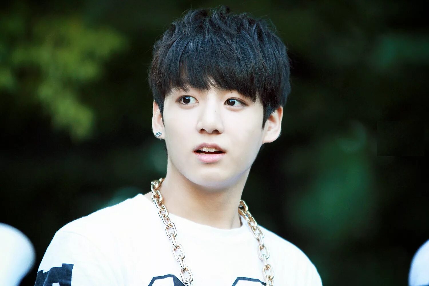 Bts jung kook. Чон джонгук. BTS Чон Чонгук. BTS Чонгук 2013. Чон джонгук 2013.