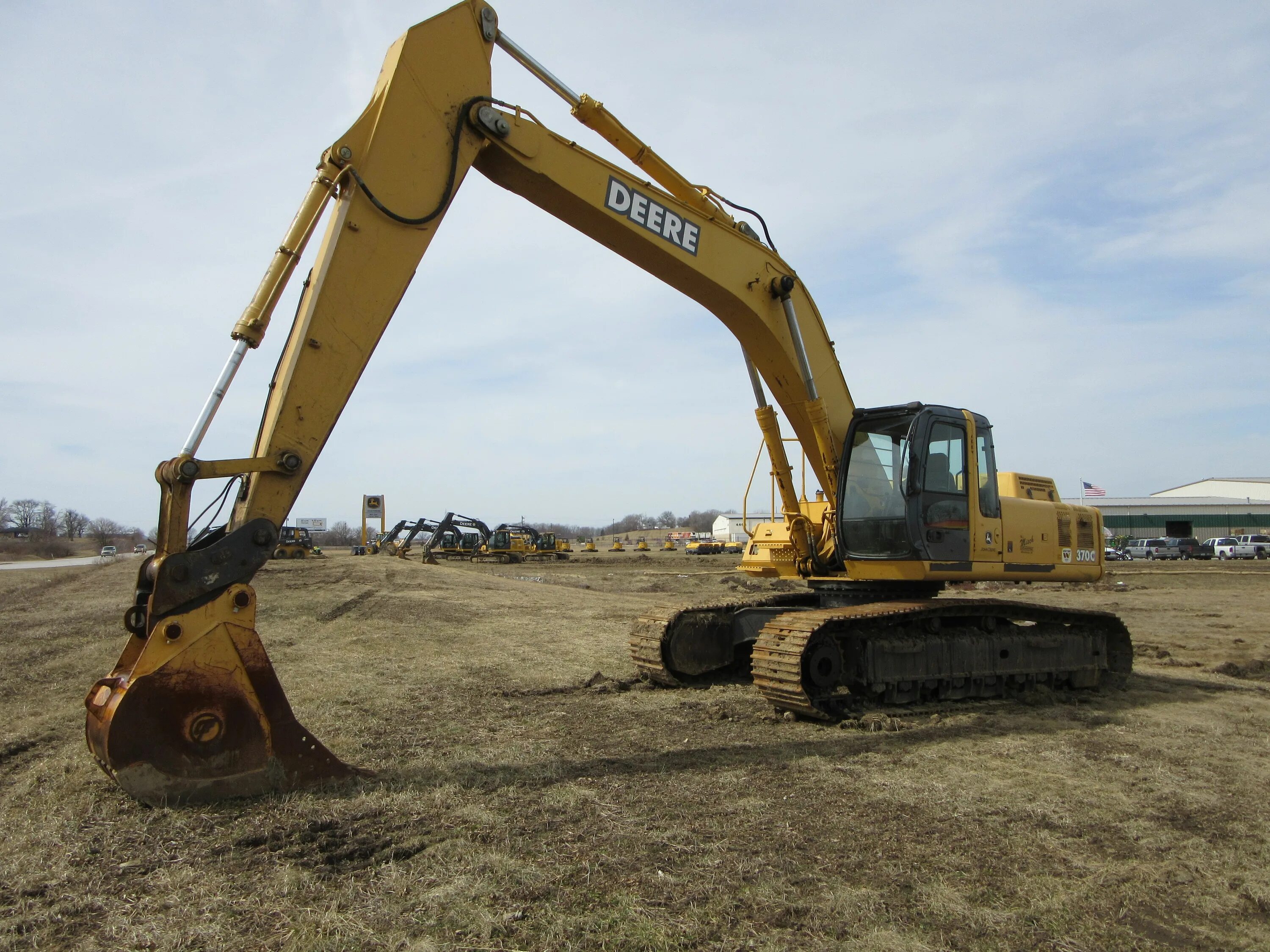 Экскаватор 370. Гусеничные экскаватор John Deere 320. Fmax 370* экскаватор. Джон Дир 230 экскаватор. Экскаватор 370 хджма.