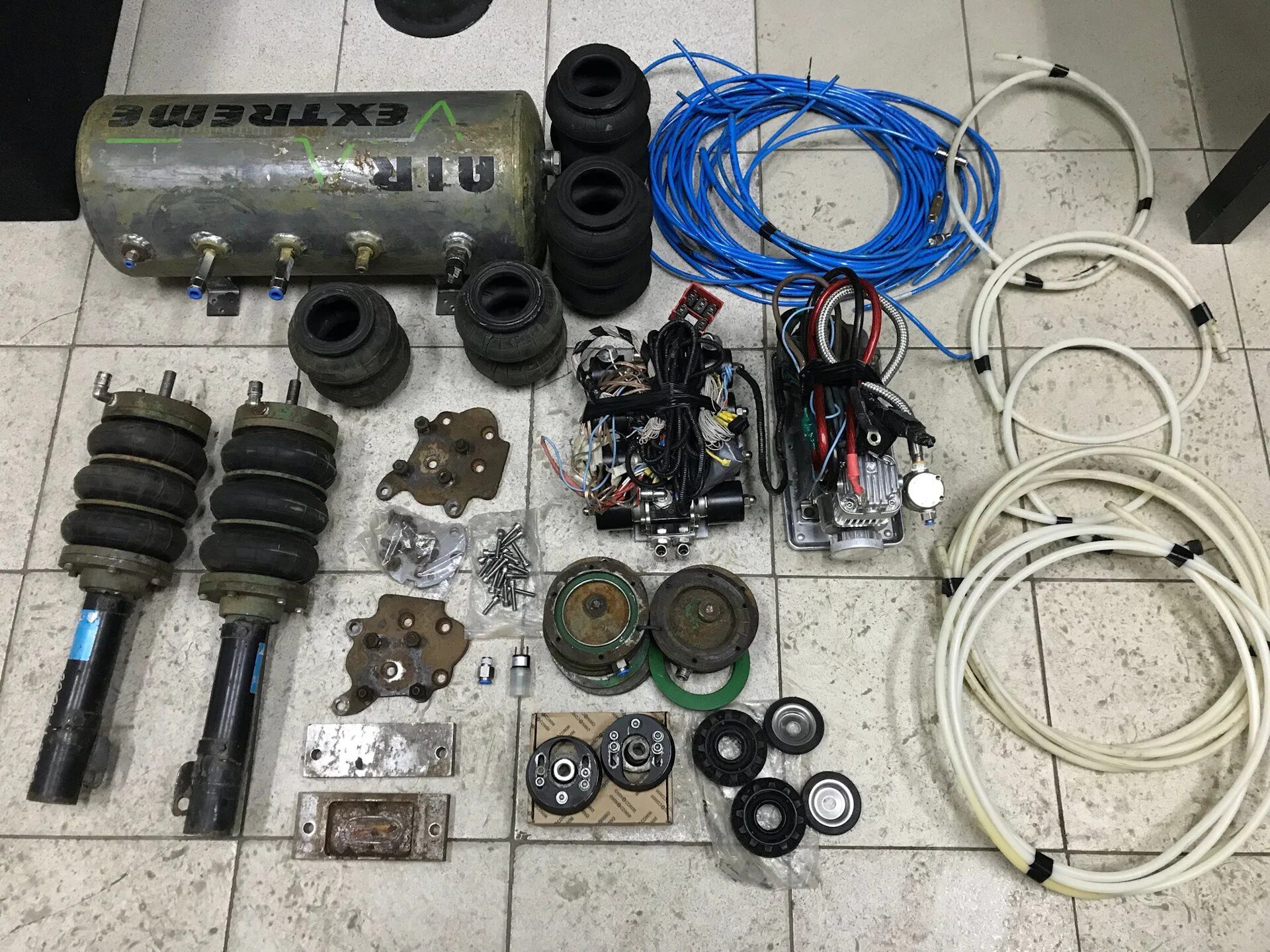 Пневмоподвеска ваз 2113. Пневмоподвеска на мерседес w202. Как проверить пневму. Пневмо подвеска ваз 2109. Пневмо на ваз 2109.