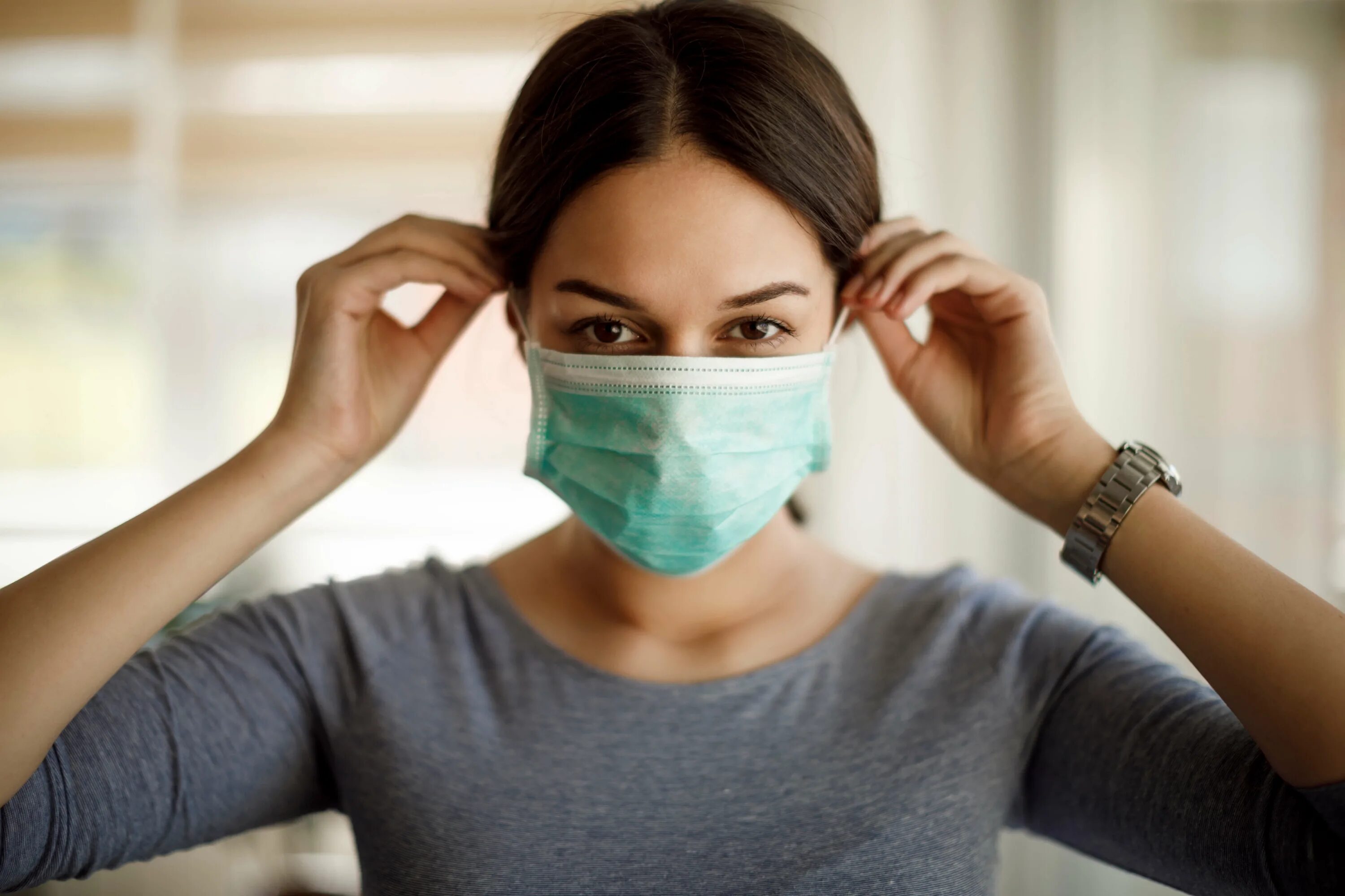 Человек в маске. Маска медицинская. Чел в маске от. Wear masks. Девушка в маске медицинской.