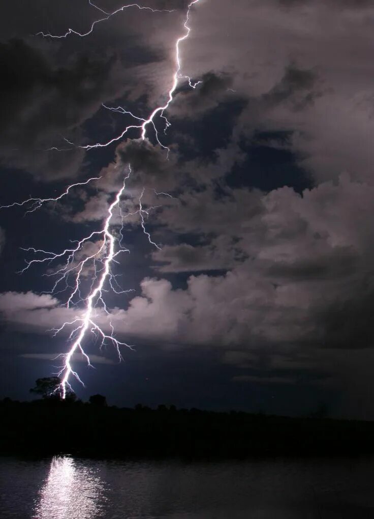 Ел lightning