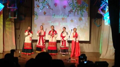 За тихою белой рекою