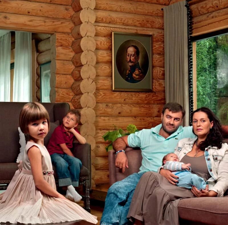 Пореченков биография дети. Пореченков михаил семья. жена михаила пореченкова. семья михаила пореченкова. михаил пореченков и его семья.
