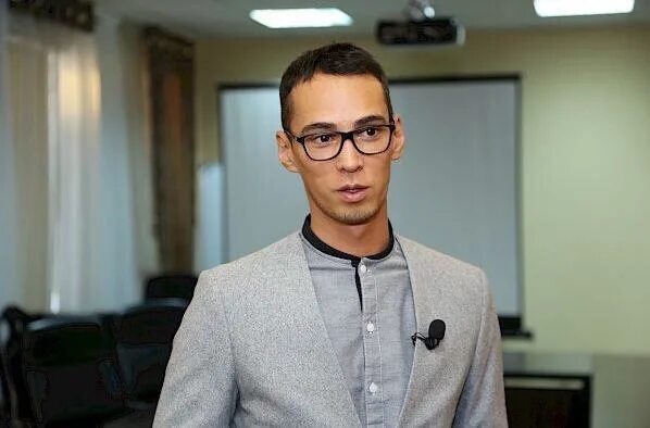 Белов нгди ноябрьск. Нгди ноябрьск. Белов евгений степанович ноябрьск биография. Департамент имущественных отношений города ноябрьск. Белов ноябрьск начальник департамента.