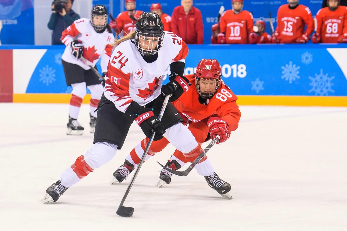 Hockey teams. Хоккей на олимпиаде в корее 2018. cssr hockey team. натали спунер хоккей фото.