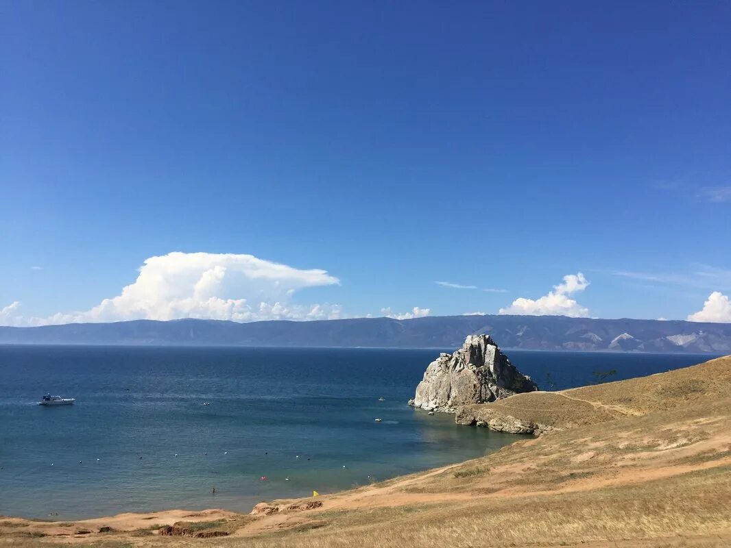 байкал в августе. хранитель байкала на ольхоне. остров ольхон август.