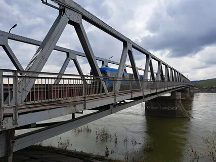 Приклеенный мост