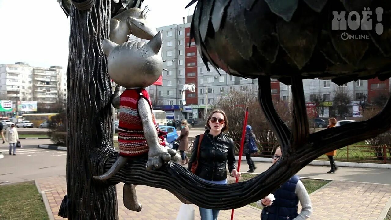 Памятник котенку с улицы Лизюкова в Воронеже. Воронеж ул Лизюкова памятник коту. Воронеж Лизюкова памятник. Памятник коту на улице Лизюкова в Воронеже. Улица лизюкова в воронеже памятник