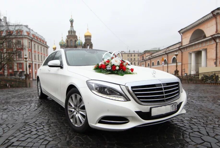 Мерседес 222 кортеж. Свадебный Мерседес Майбах. W222 Mercedes свадьба. Mercedes w222 Limousine. Аренда мерседес s