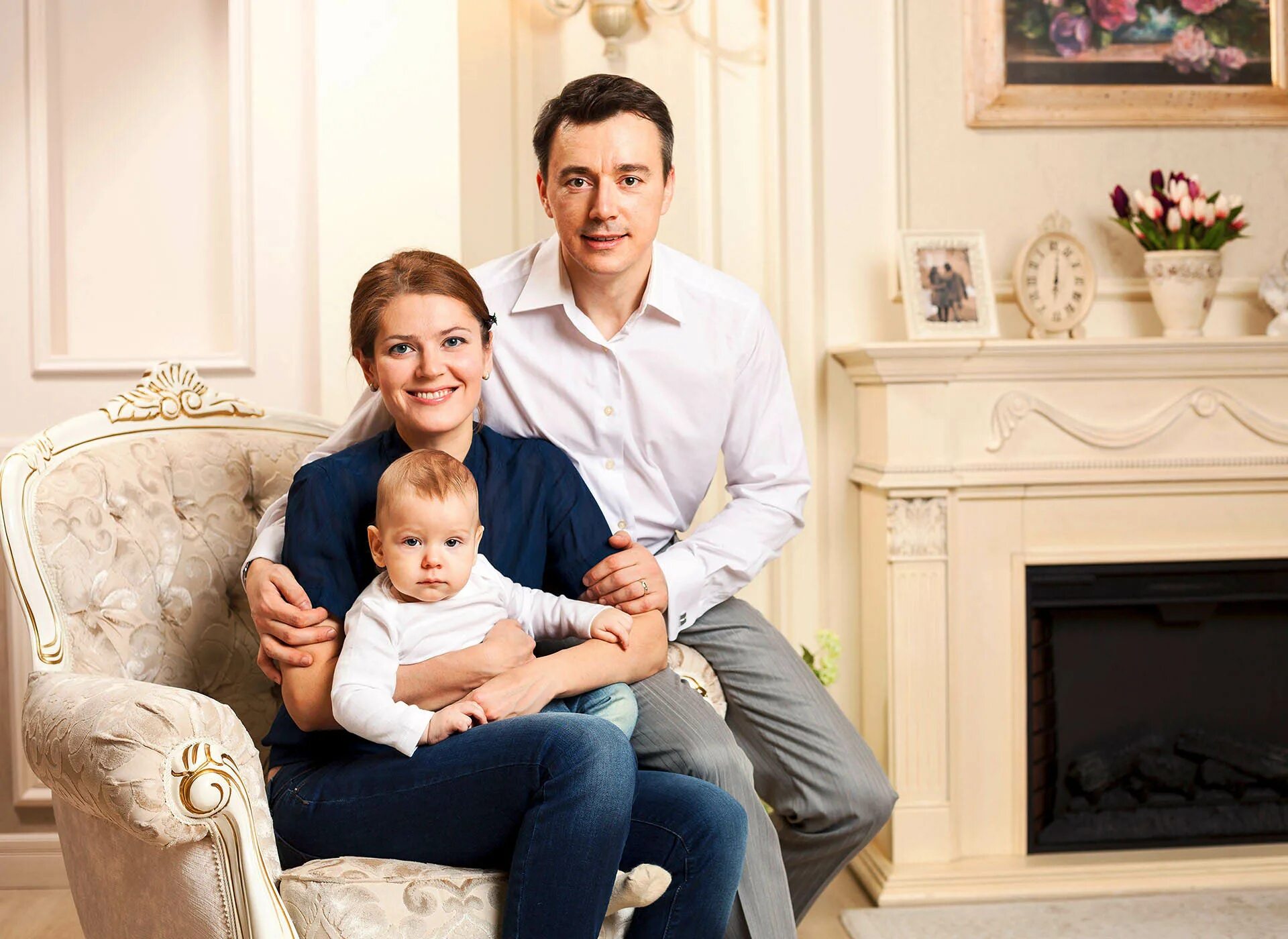 родители богатых людей. богатая семья. оскар принц швеции. дети богатых родителей. родители богатых людей.