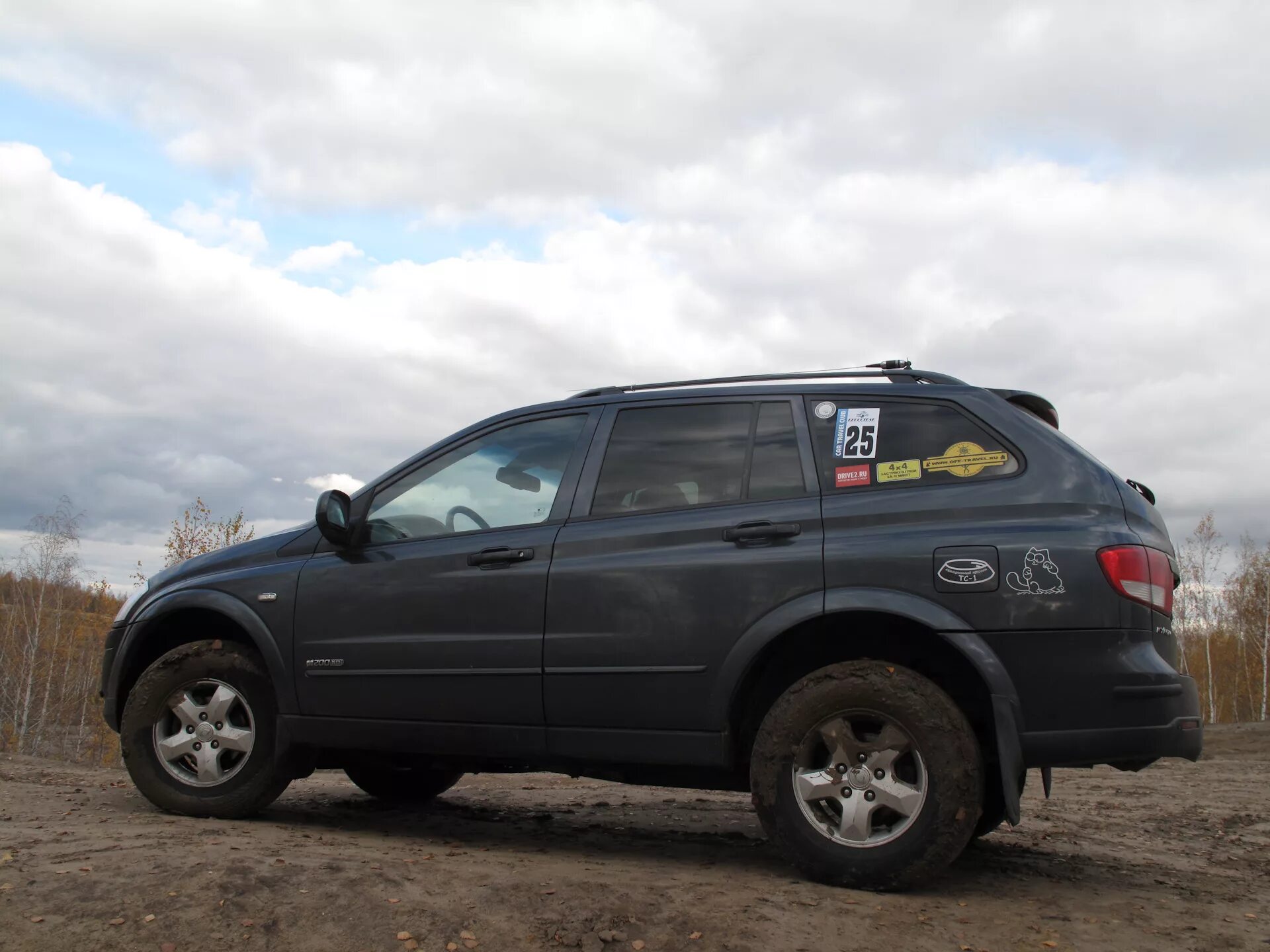 Кайрон безопасность. Санг енг Кайрон. SSANGYONG Kyron off Road. Кайрон 2. SSANGYONG Kyron лифтованный.