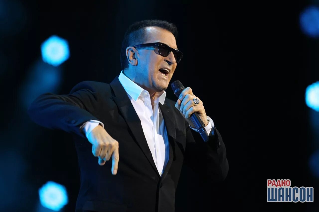 александр буйнов 2021. буйнов 2020. александр буйнов сейчас. сколько лет буйнову певцу в 2023 году. буйнов 2022.