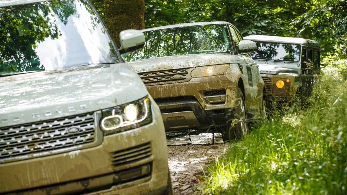 Рендж Ровер Вог off Road. Ленд Ровер по бездорожью. Jaguar Land Rover experience. Подбитый ленд Ровер. Проблемы дискавери