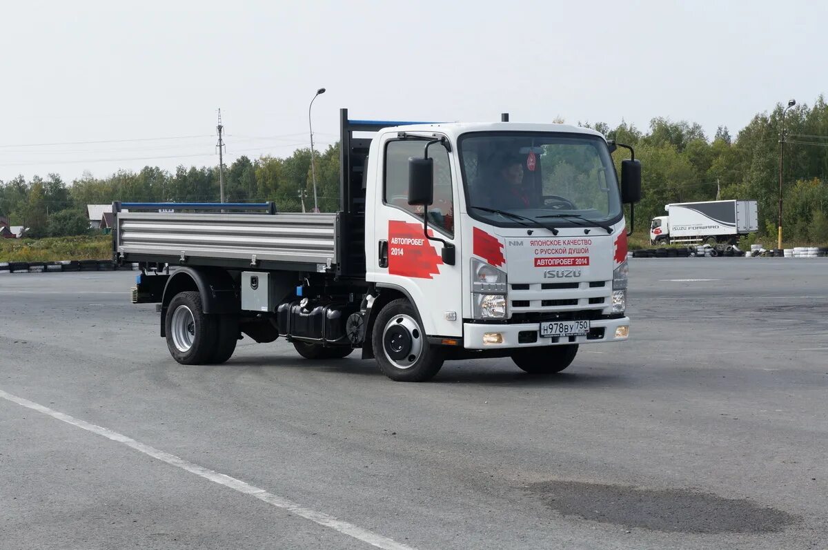 Isuzu Elf 5.5 (NMR). Isuzu Elf 3.5. Исузу бортовой 3.5. Isuzu Elf 3.5 (nmr85). Купить грузовик исудзу