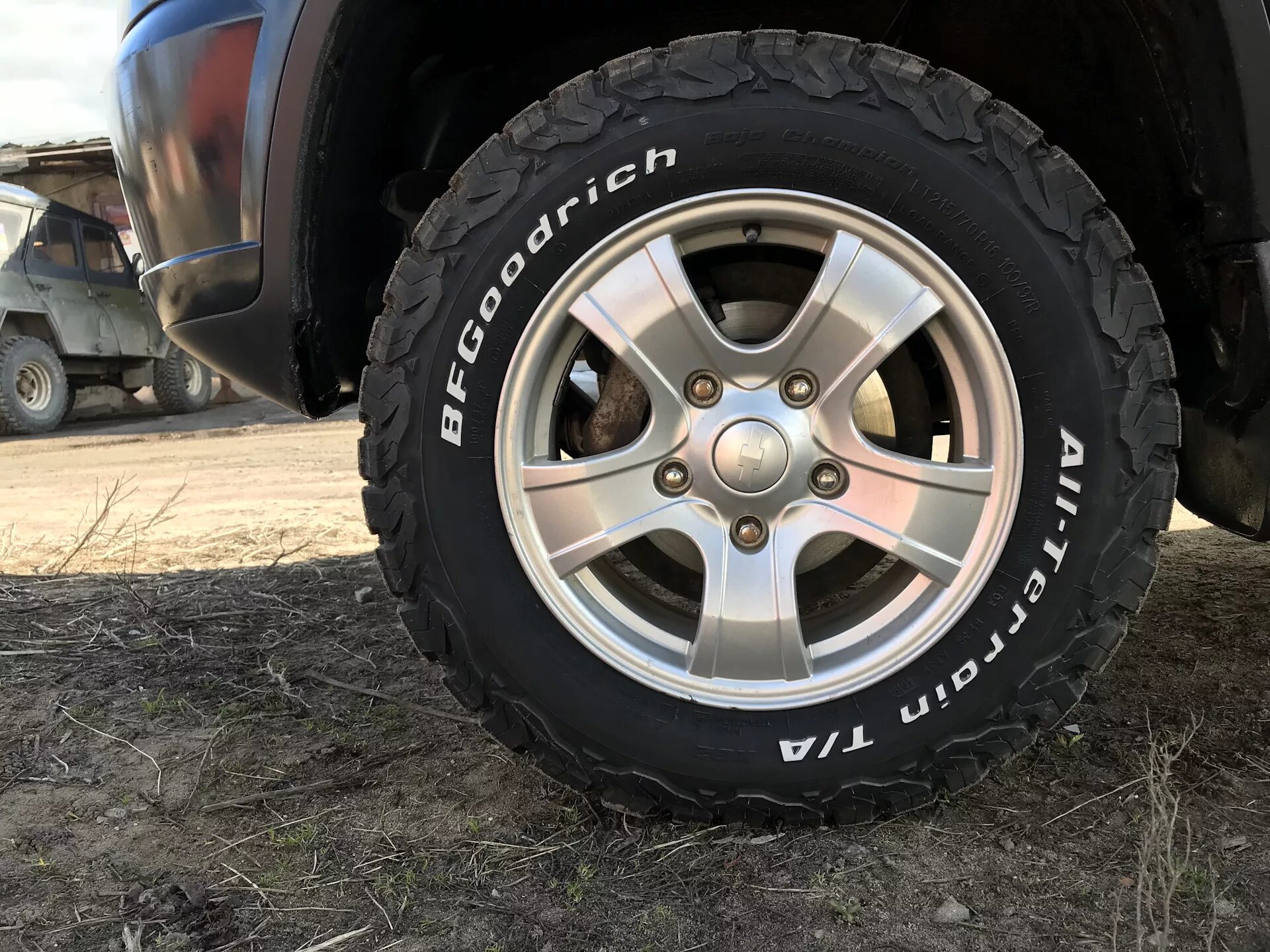 BFGOODRICH all Terrain 235 Нива. Шевроле Нива на резине 215/70-16. 215/65 R16 Нива Goodrich k2. 215/70 R16 на ниву Шевроле. Купить резину 215 75 15