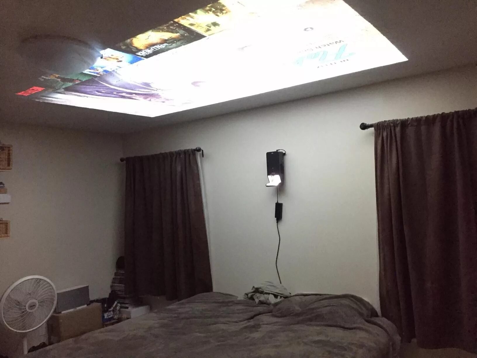 Мультимедиа-проекторы benq tk700 mx720. Экран alr 133 дюйма для длиннофокусного проектора. Лазерный проектор 4к для домашнего кинотеатра. Samsung projector 2023. Крепление для проектора на стену.