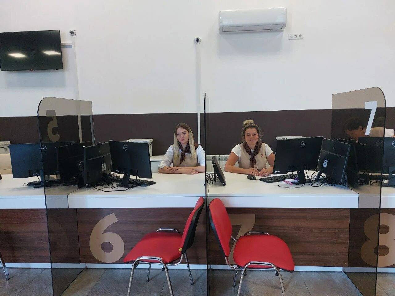 Мфц шахтерск днр. День мфц 2023. Мфц мариуполь. Рекрутинговая компания. Рекрутинговое агентство.