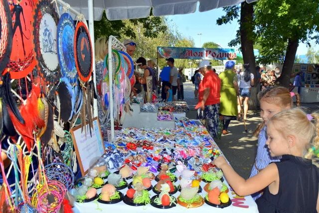 город мастеров славянск. славянская ярмарка. город мастеров славянск. старославянская ярмарка. славянск на кубани день города.