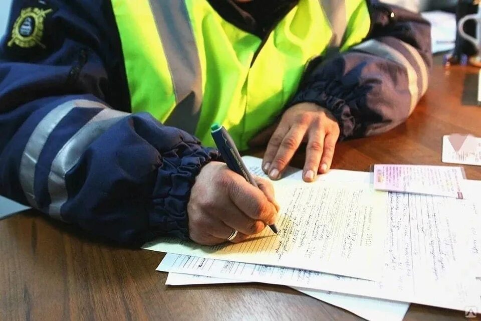 Штраф за нарушение пдд. Штраф за управление автомобилем в нетрезвом состоянии. За штрафы лишили водительских. Инспектор дпс. За штрафы лишили водительских.