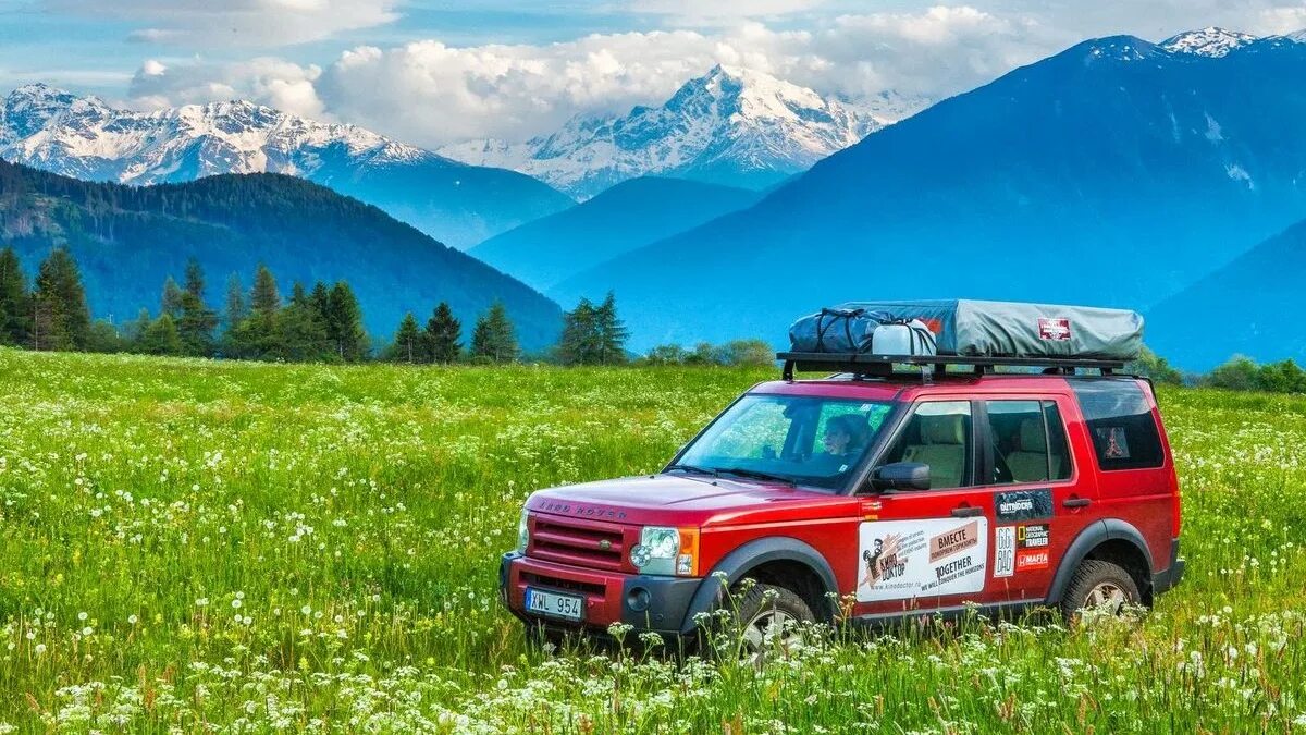 Дискавери евро 3. Леднровер дискаверт3 красный. land rover discovery 3. ленд ровер дискавери 3 экспедиционный. ленд ровер дискавери красный.