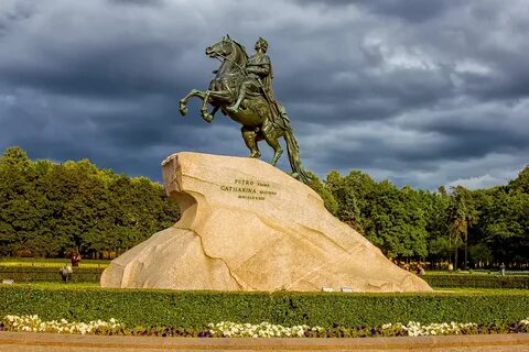 Медный всадник из бронзы