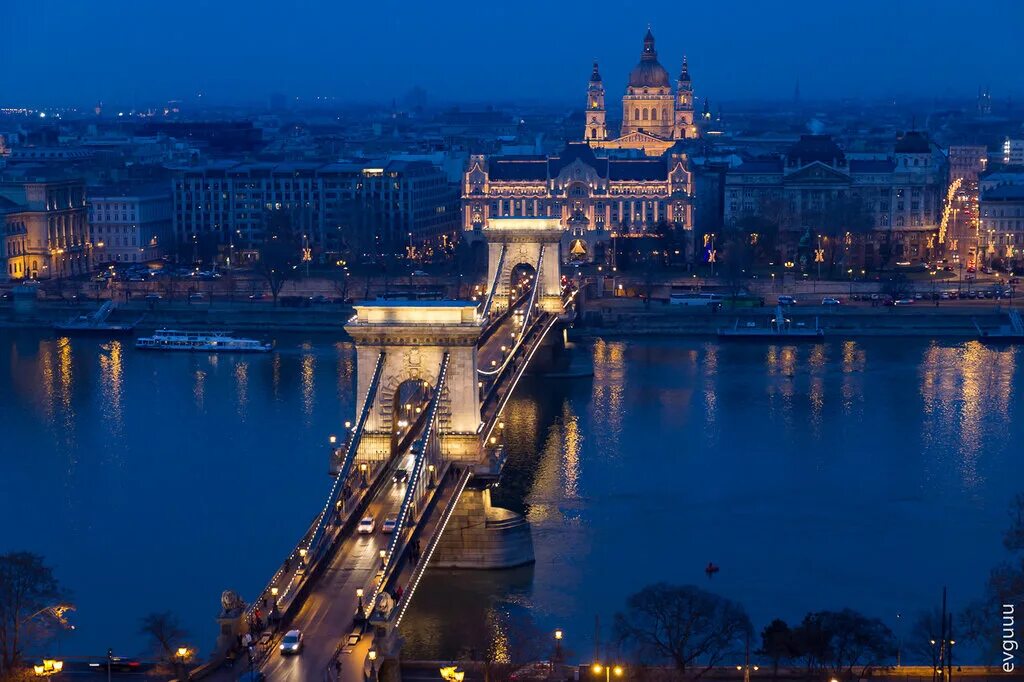 Петербург венгрия. Цепной мост будапешт. Мост сечени в будапеште. Вена будапешт. Будапешт столица венгрии достопримечательности.