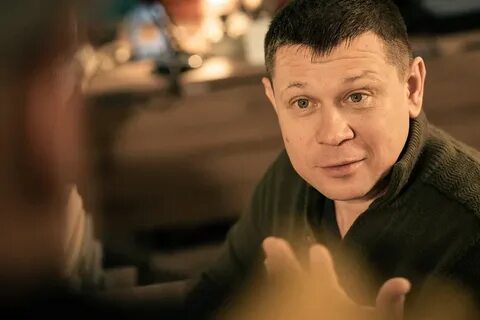 Актером анатолием гущиным