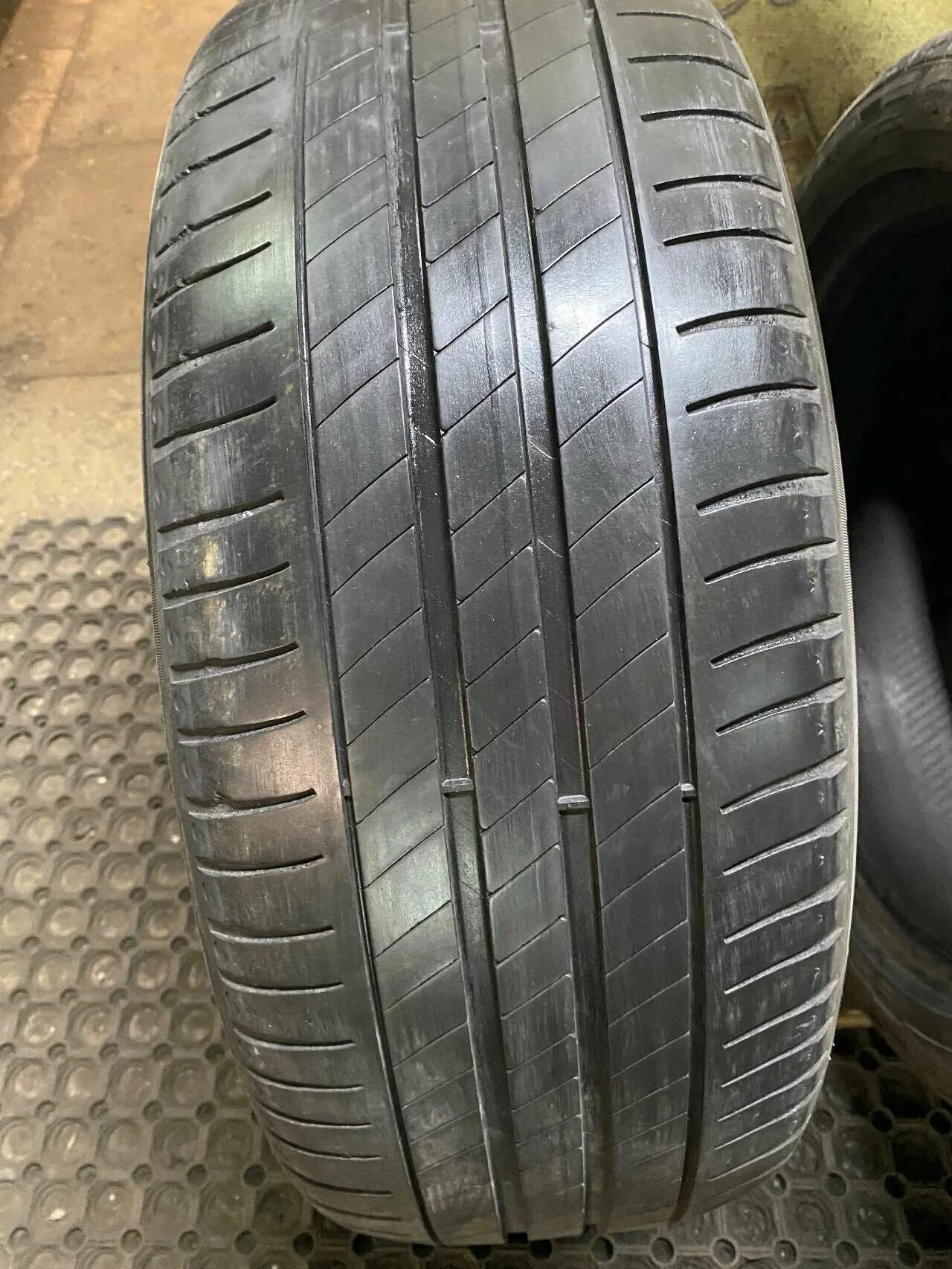 Michelin 215 55 r17. Мишлен 215 55 17 лето. 999 Авто шины Мишлен 215 55 17.