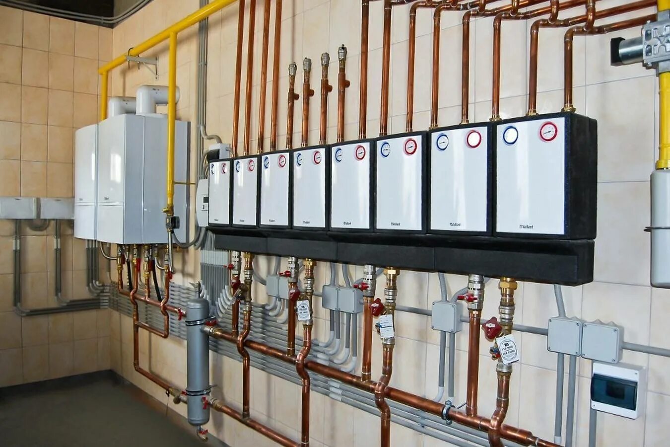 Котельной в частном доме. Отопление в частном доме. Современная котельная в частном доме. Котельной в частном доме. Дом котельная монтаж.