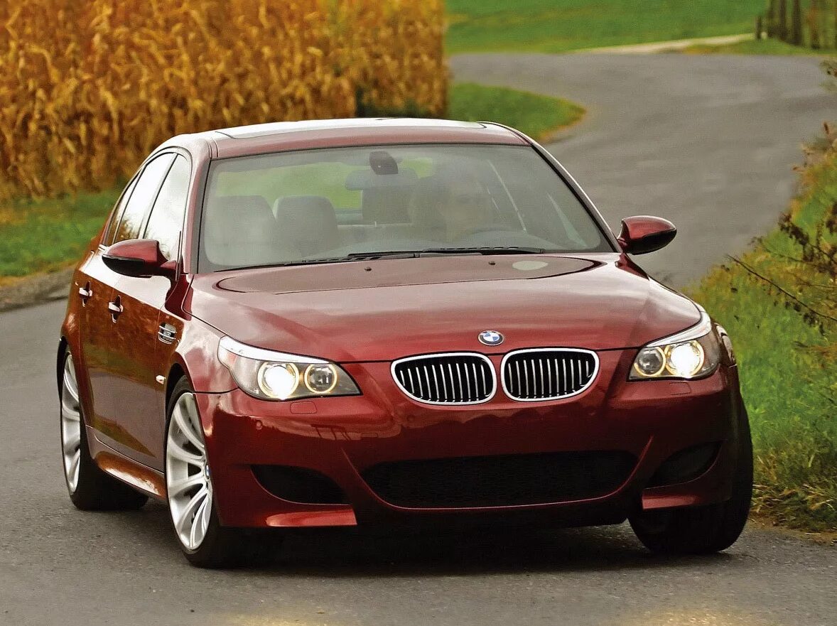 Бмв е60 рест. БМВ м5 е60. BMW m5 e60. BMW 5 e60 m5. BMW m5 e60 2005.