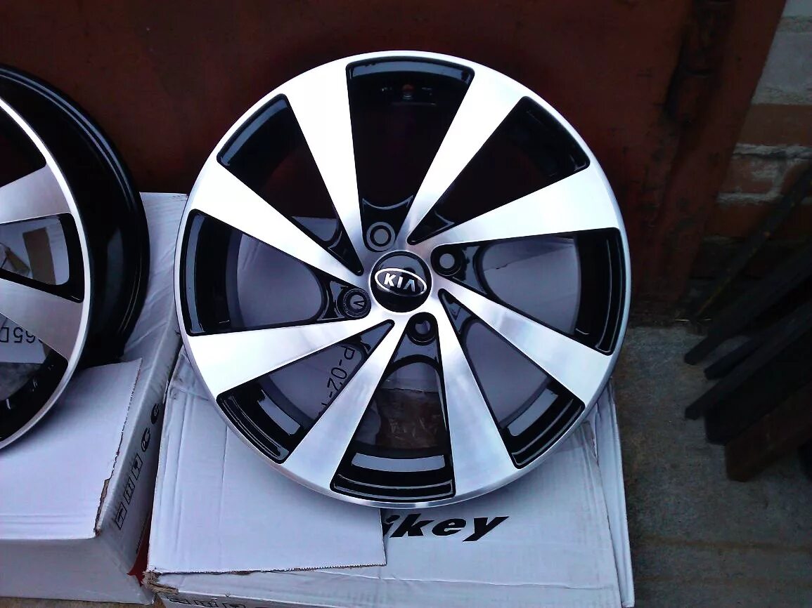 Диски Киа r16. REPLIKEY rk9805 r16. Диски литые r16 Kia Rio. 16” Легкосплавные диски Kia Rio. Диска кия рио купить