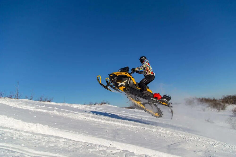 Snowmobile ru снегоходный. Снегоход. Катание на снегоходе. Покататься на снегоходах. Снегоходы реклама.